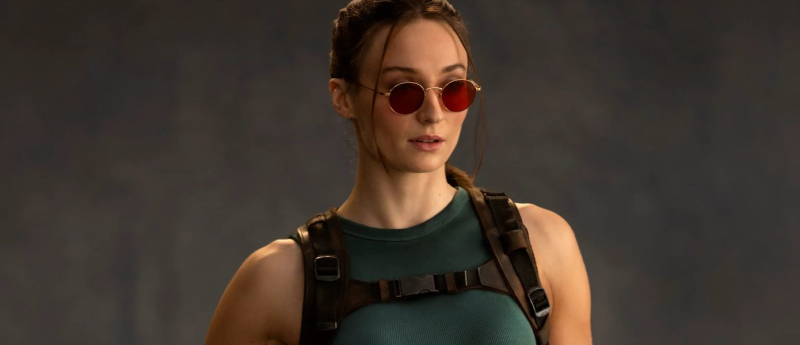 Софи Тёрнер предстала в образе Лары Крофт — такой мы увидим её в экранизации Tomb Raider от Amazon